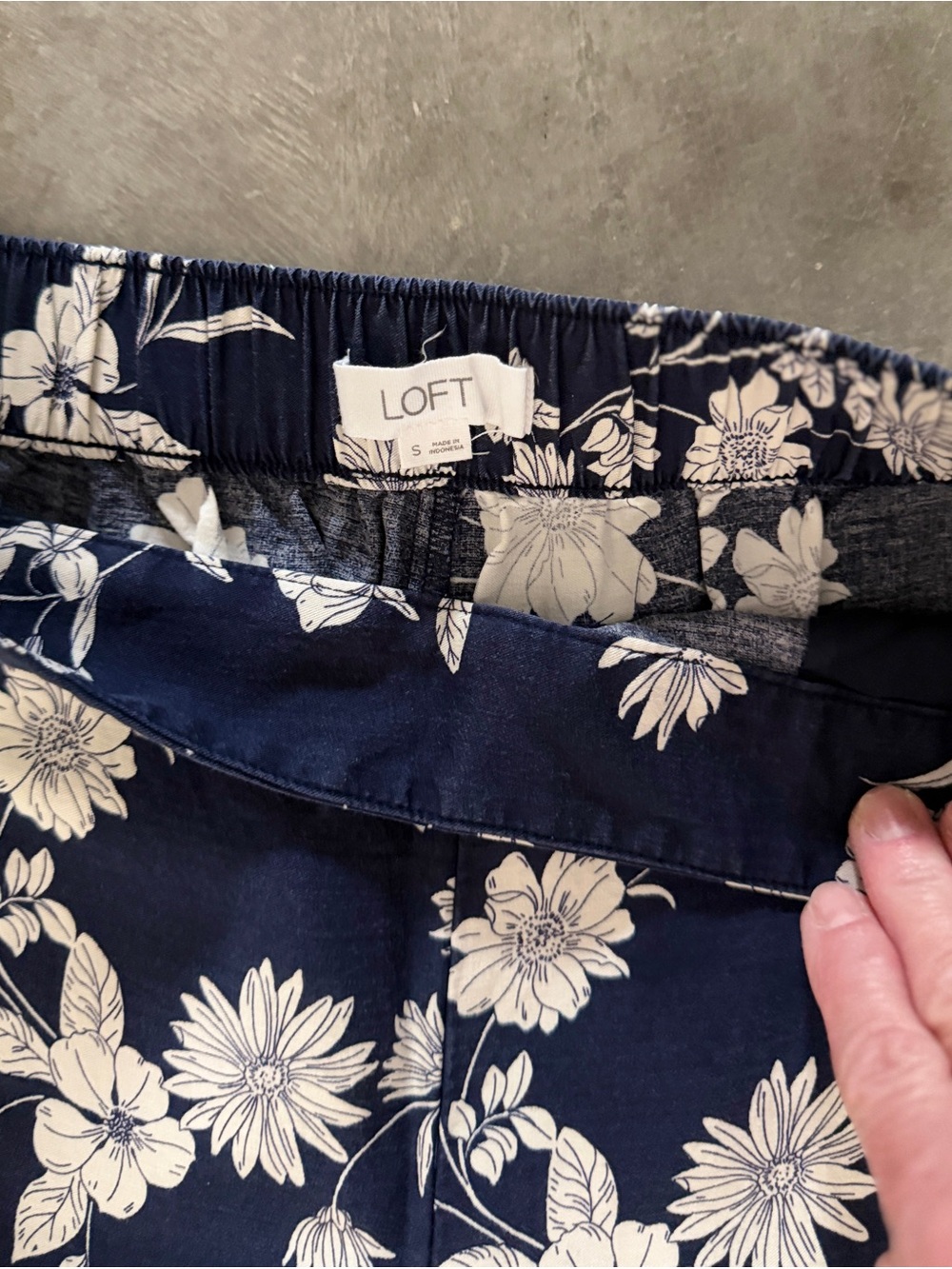 LOFT Navy Blue Floral Wide-Leg Pants - Picture 10 of 10